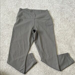 Chic Gray High-Waisted Leggings